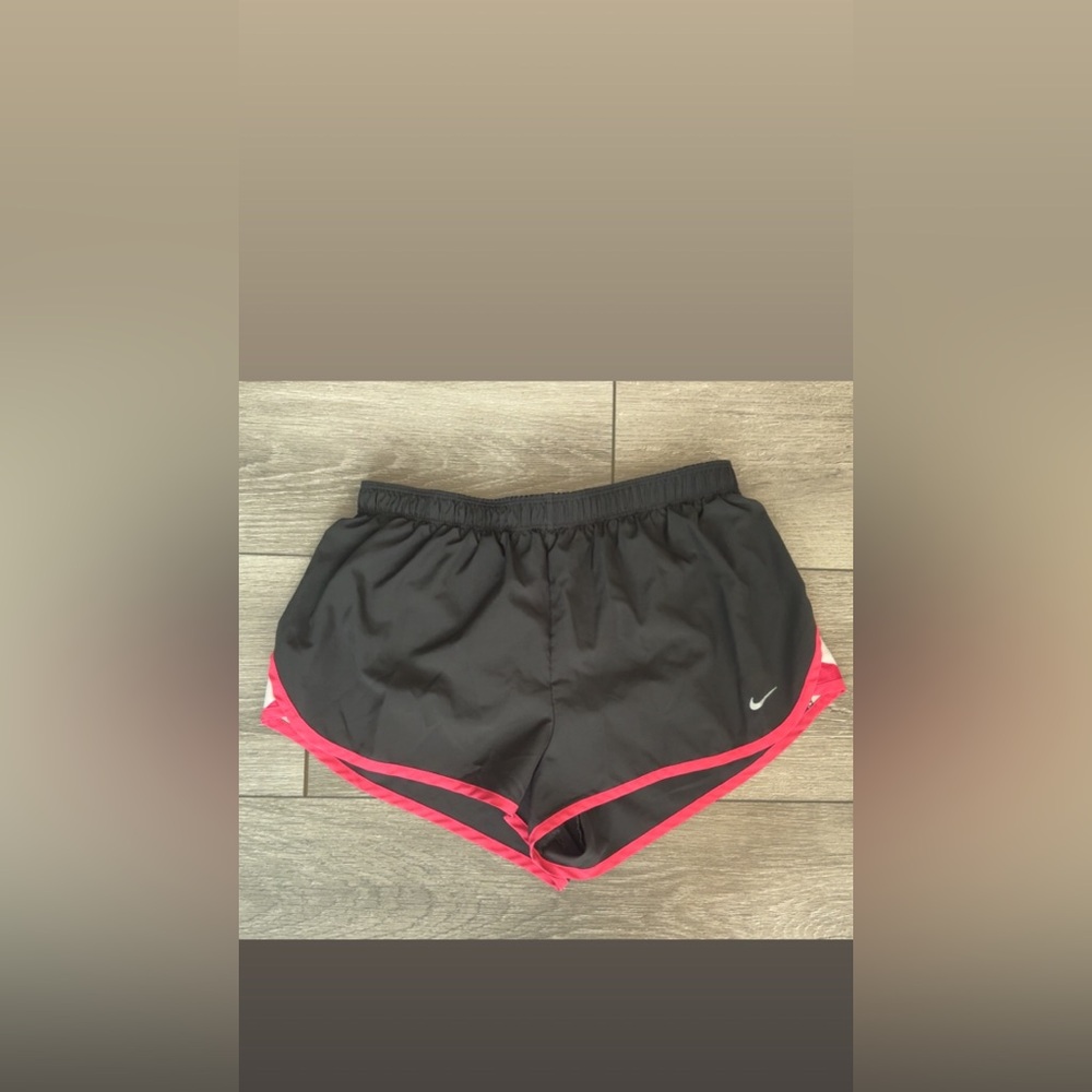 Nike Dri Fit Women’s Size Small Athletic Shorts Lined Black & Pink